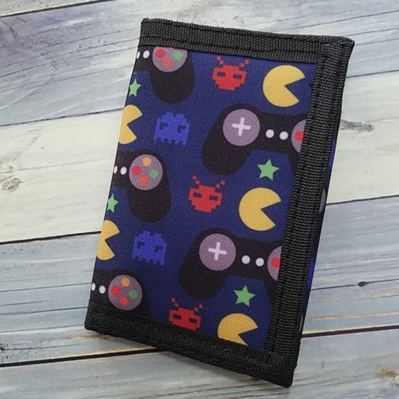 pac-man Other - Gamers retro Pac-Man velcro trifold wallet